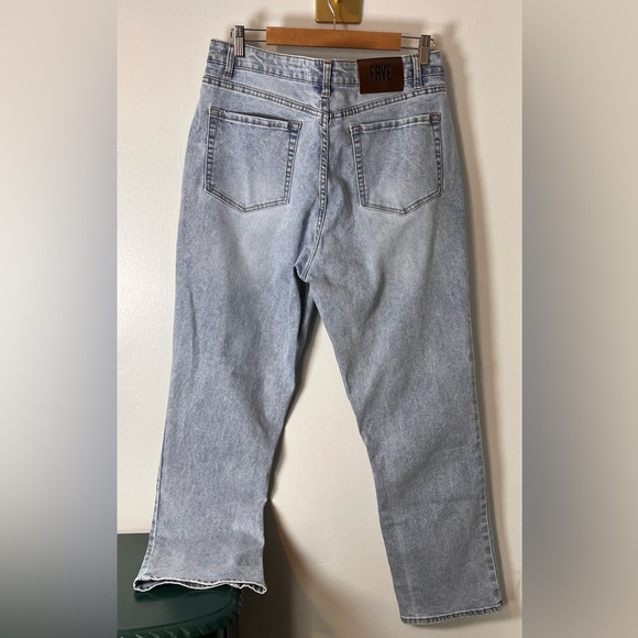 FRYE High Rise Light Denim Vintage Style Straight Leg Mom Jeans Sz 10 - Picture 16 of 16